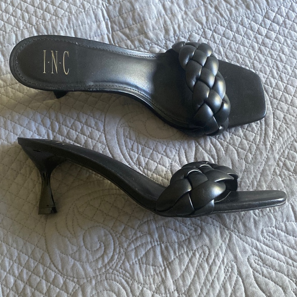 Women’s slide sandals